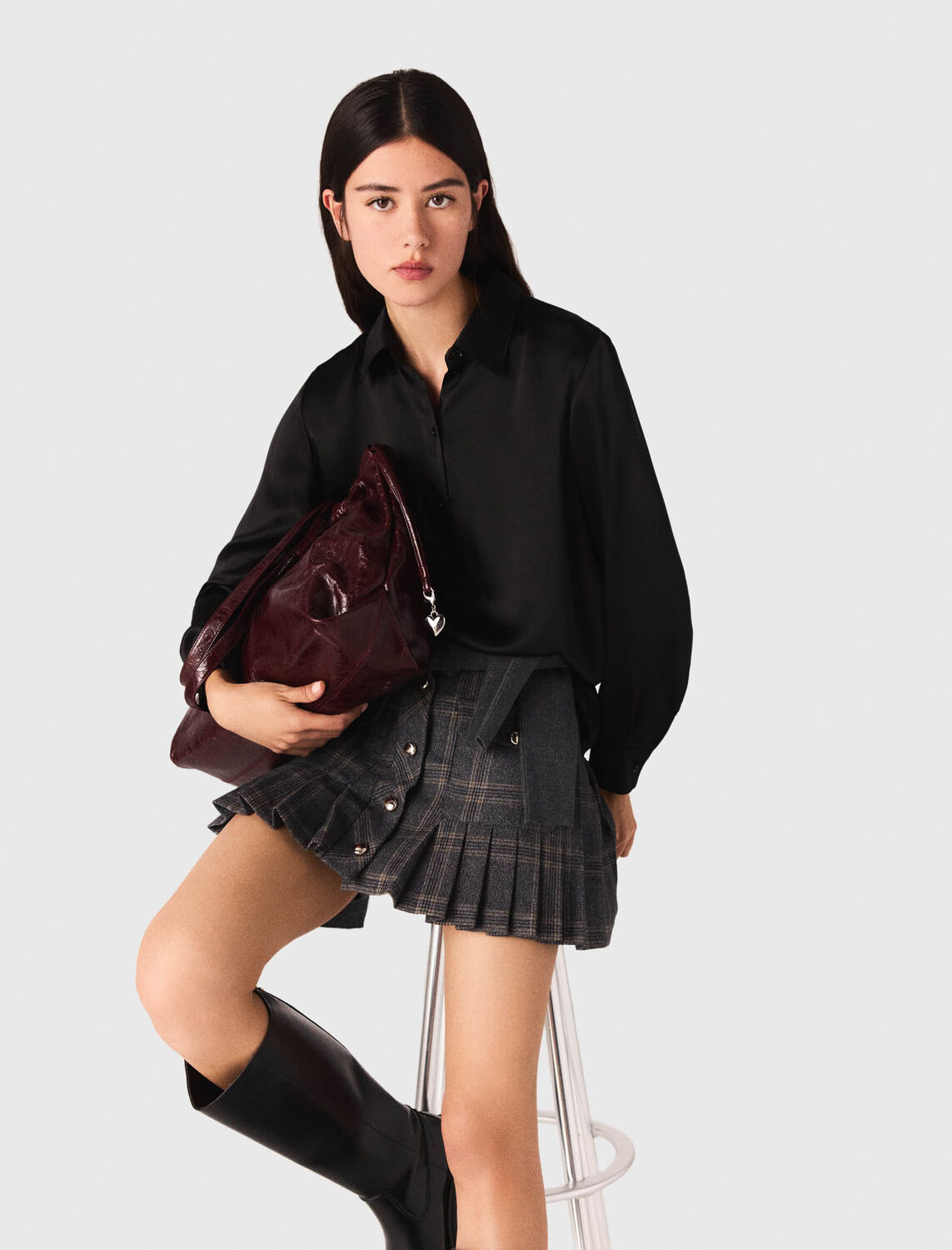 Silk shirt : Shirts color Black