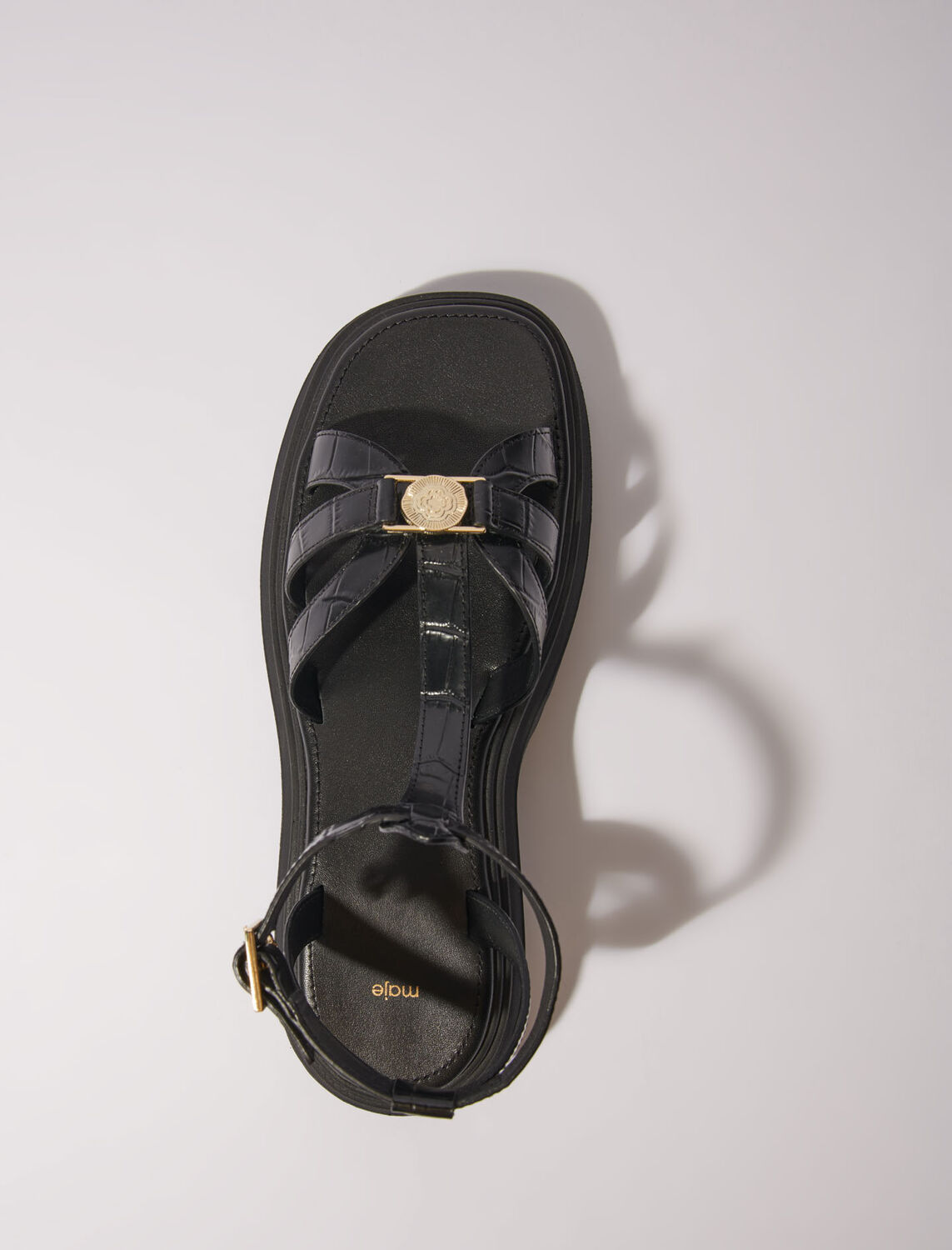 Flat sandals with tread : Fall-Winter Collection color 