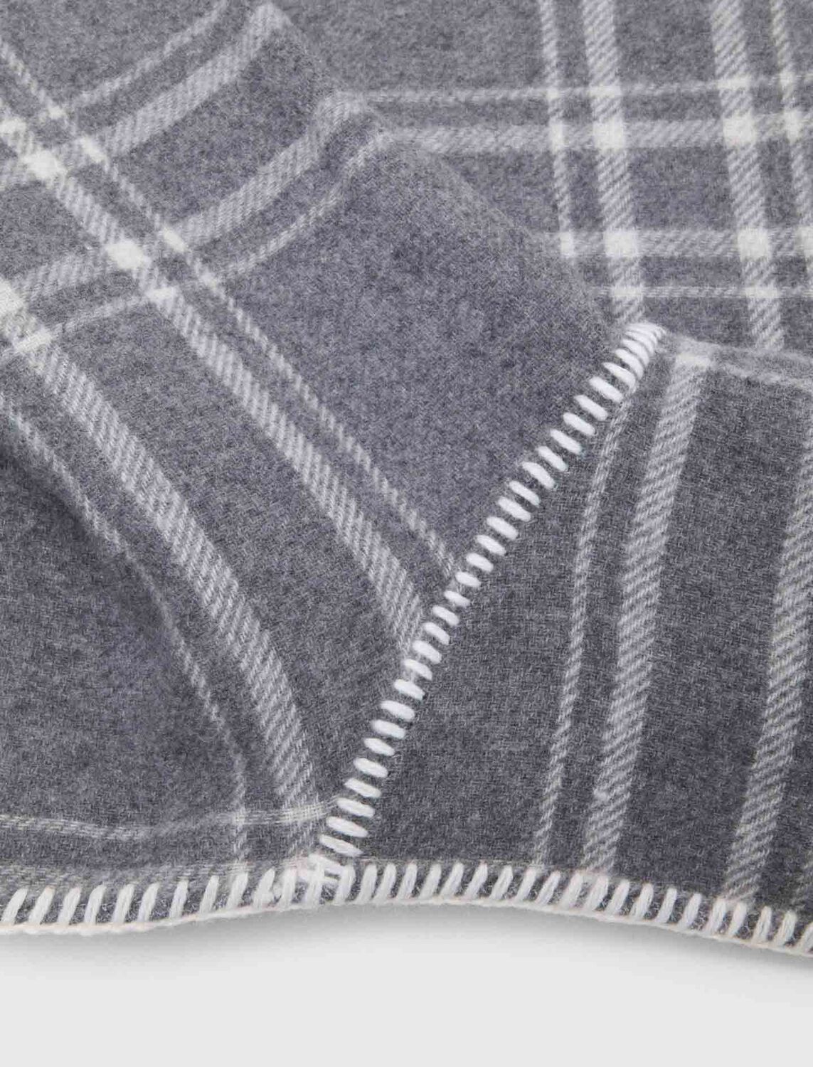 maje : Scarves and shawls 顏色 