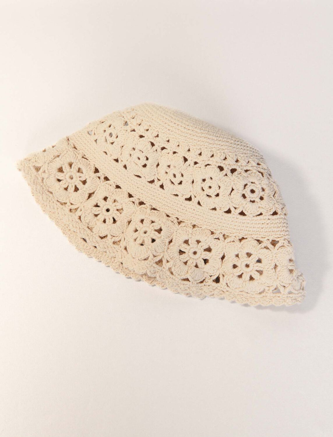 Crochet bucket hat : Caps and bucket hats color Ecru