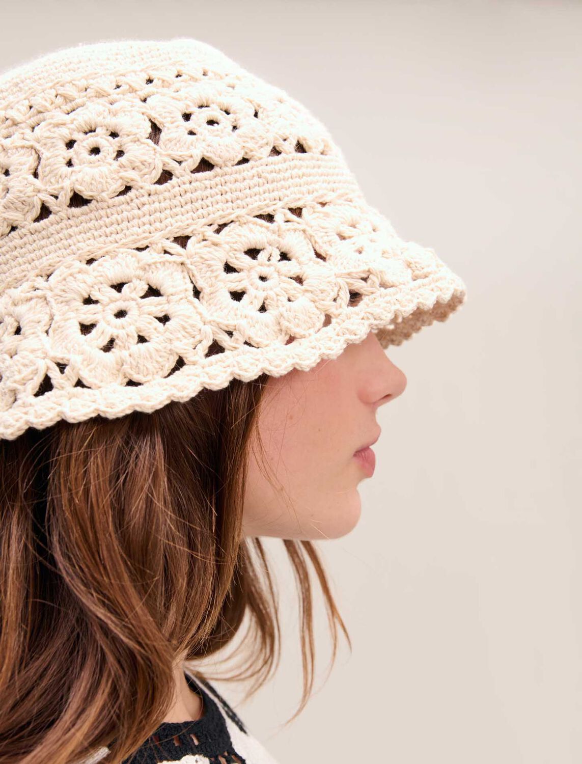Crochet bucket hat : Caps and bucket hats color Ecru