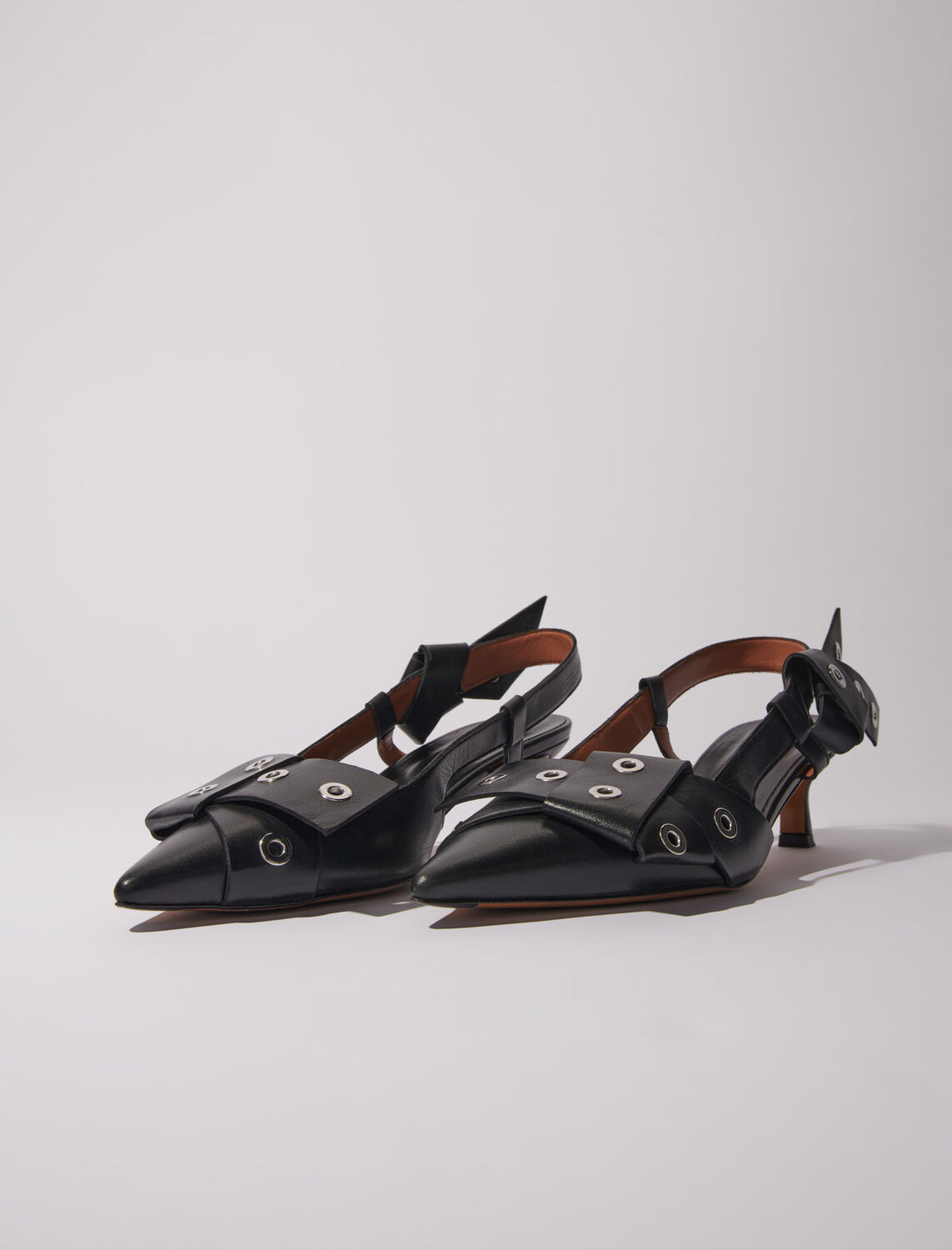 Pointed pumps with bow detail - Fall-Winter Collection - MAJE