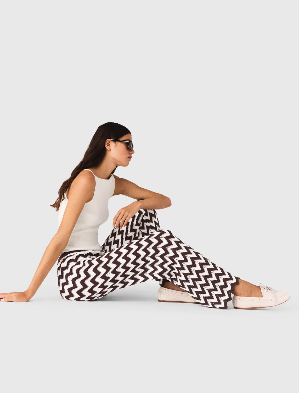 Zigzag crochet trousers : Trousers & Jeans color Brown/White