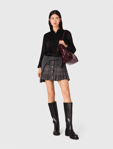 Silk shirt : Shirts color Black