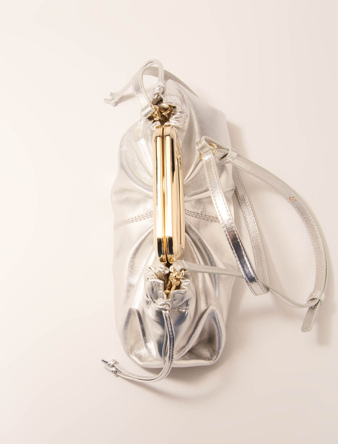 Metal handle metal leather clutch : M Bag color Silver