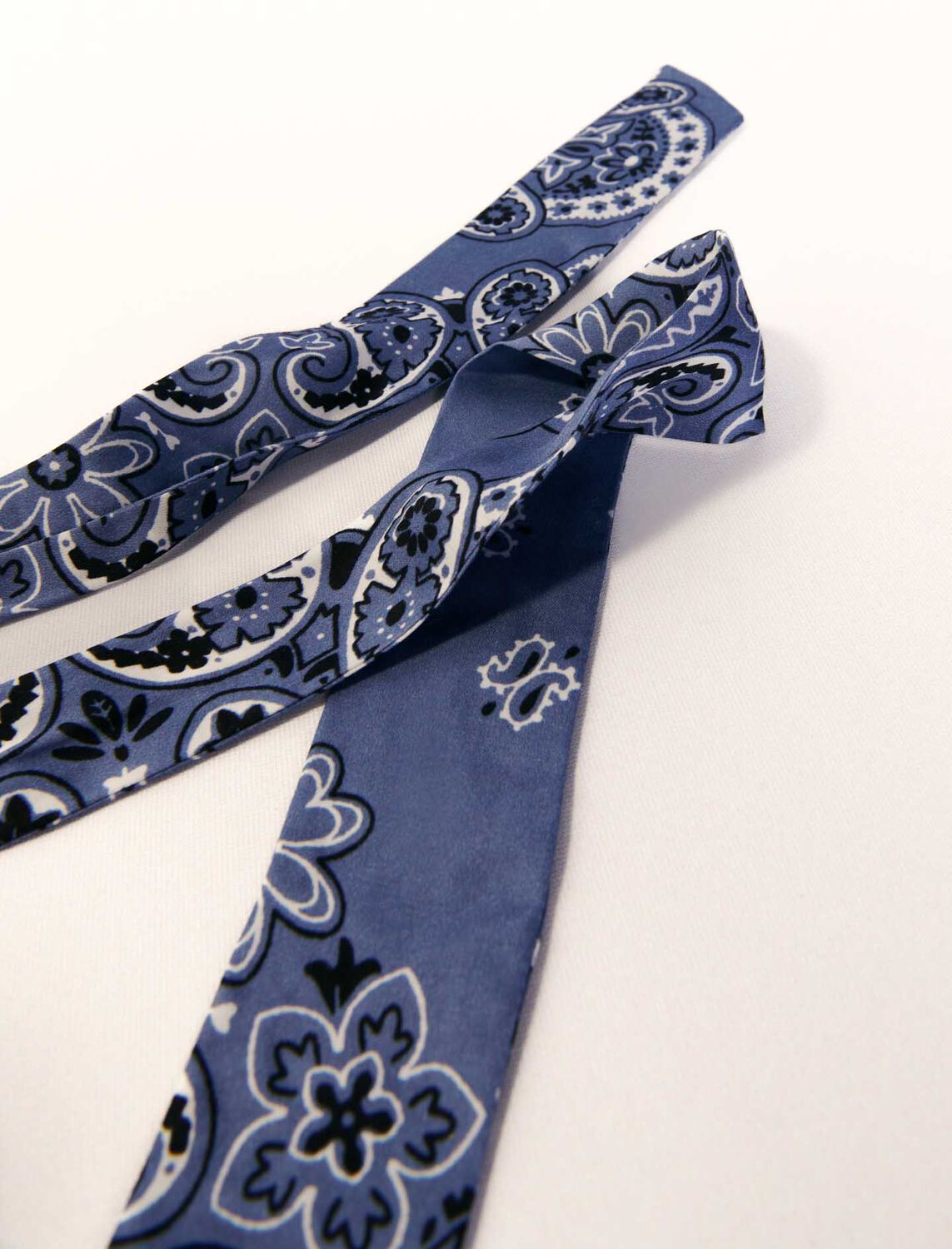 Scrunchie with printed ribbon scarf : Scarves and shawls color Blue bandana print