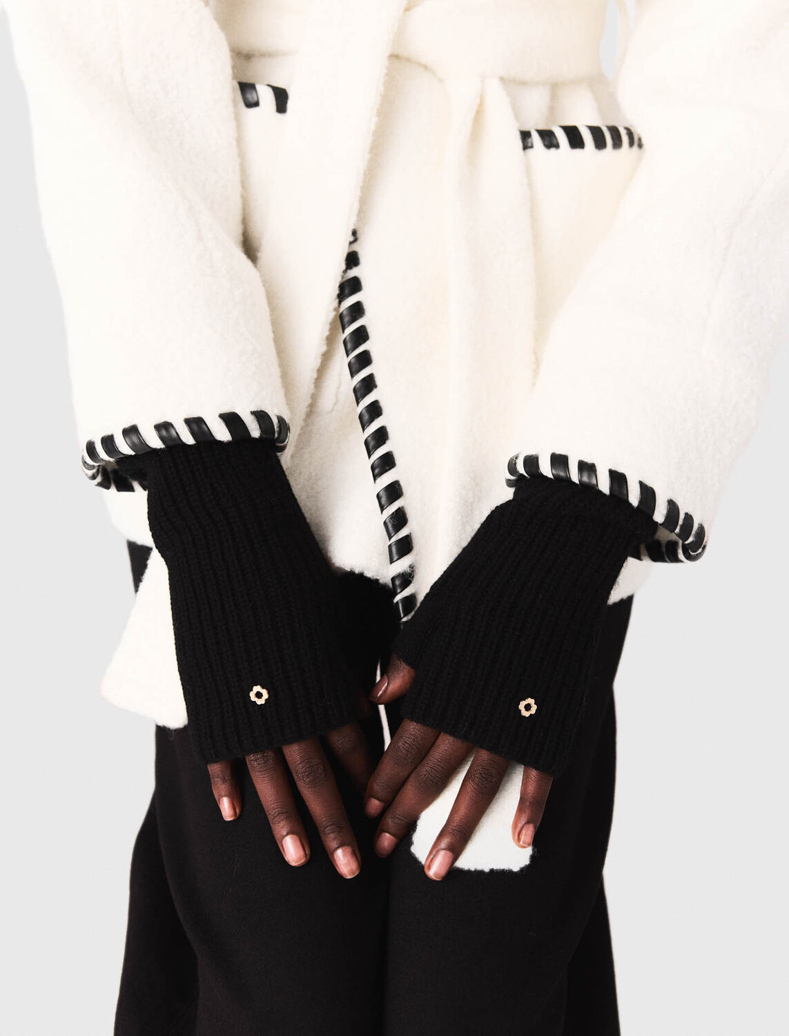 Lined coat with contrasting ribbon : Coats color Ecru / Black