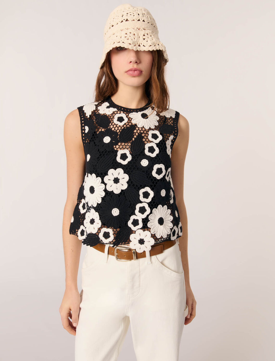 Floral crochet top : Mother's Day Gift Ideas color Black / White