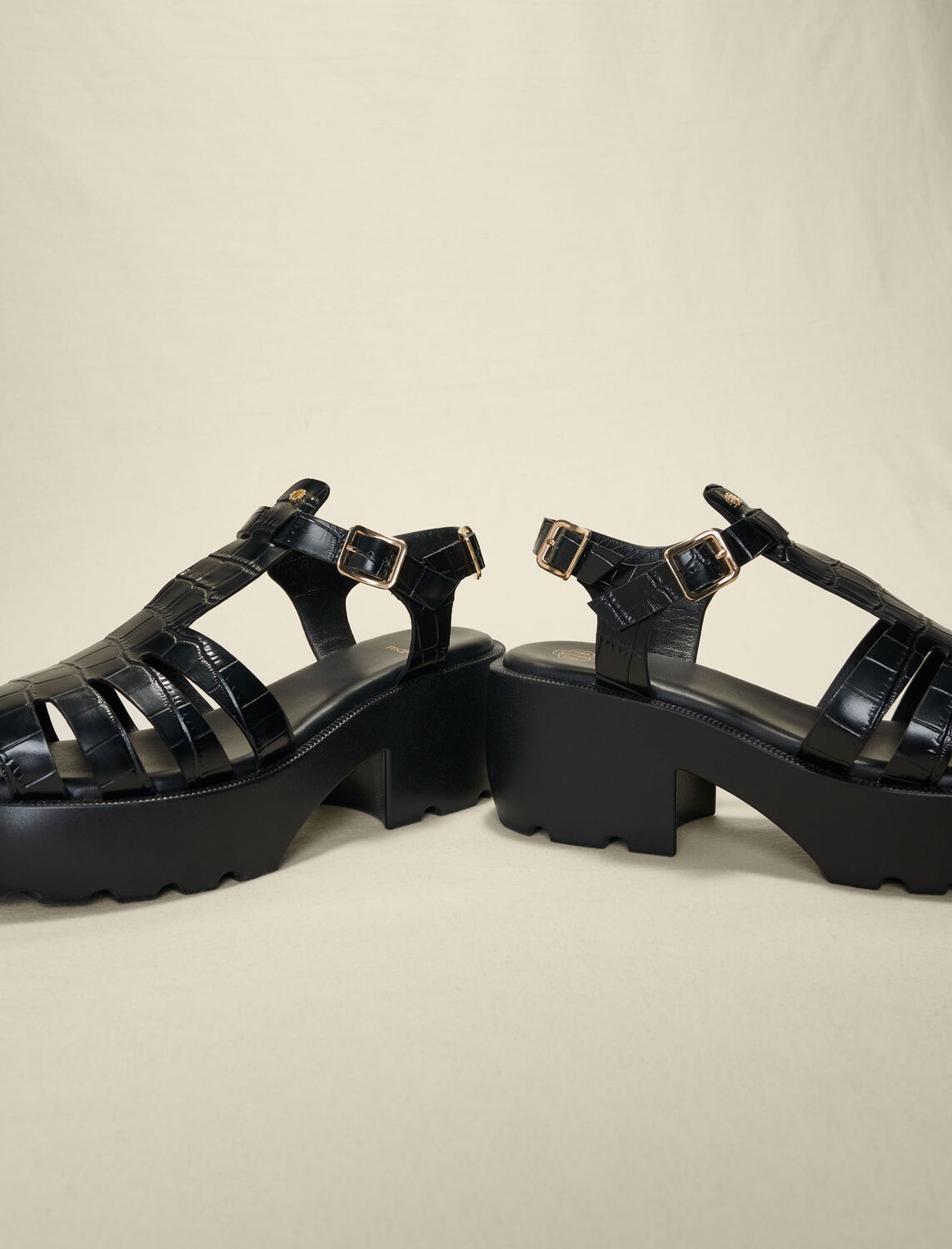 Leather sandals with tread : Fall-Winter Collection color 