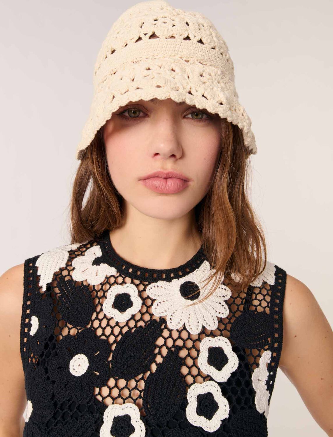 Floral crochet top : Mother's Day Gift Ideas color Black / White