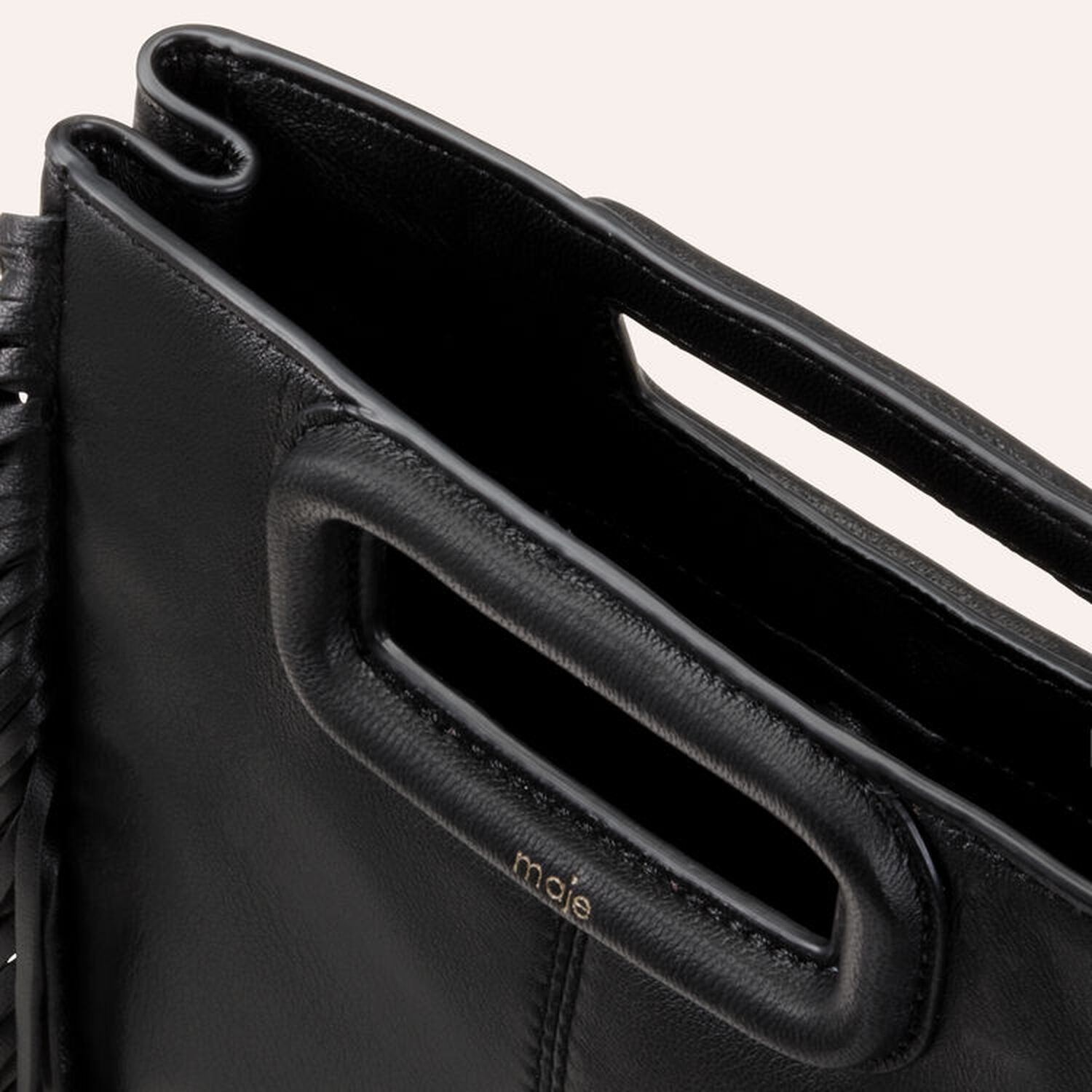 Smooth leather M bag with fringing : Bags color Black