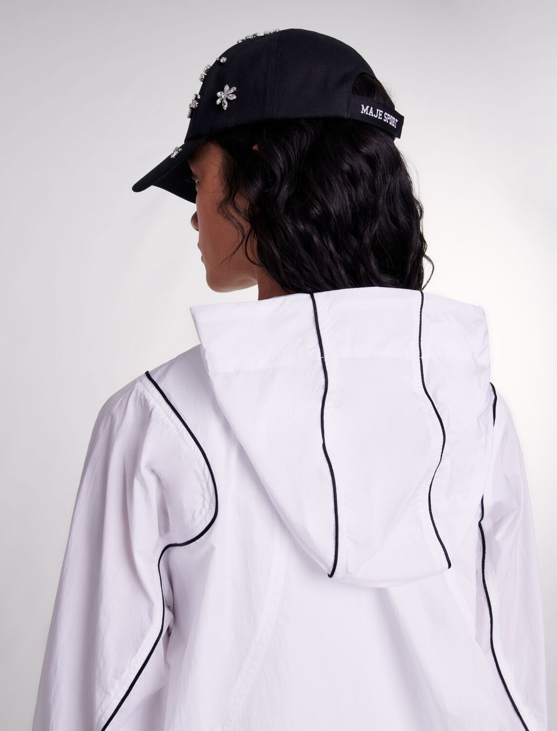 Hooded windbreaker : Sport Capsule color 
