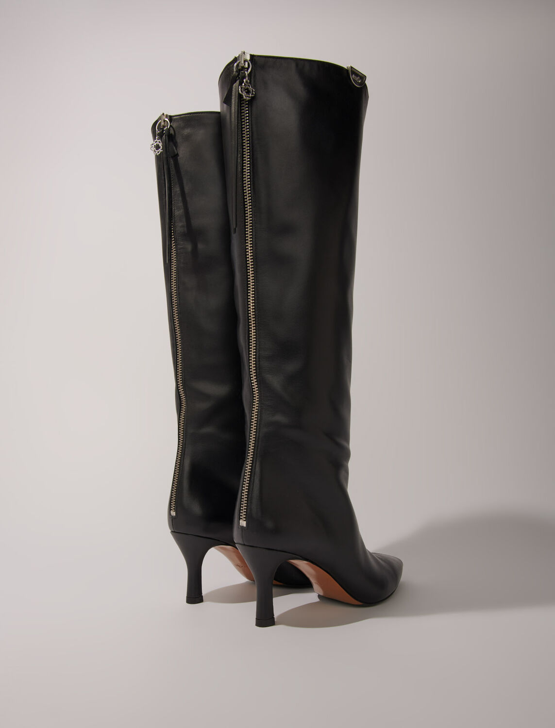 Pointed-toe leather boots : Booties & Boots color Black