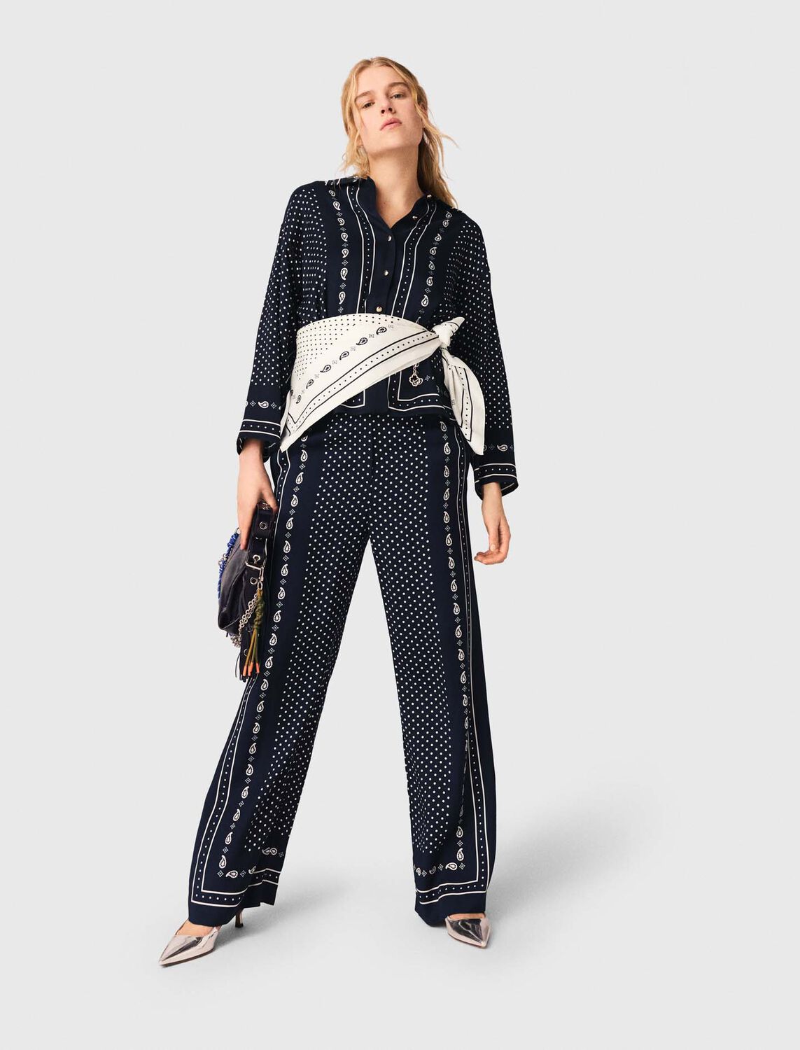 Printed fluid trousers : Trousers & Jeans color Navy Dot Bandana Print