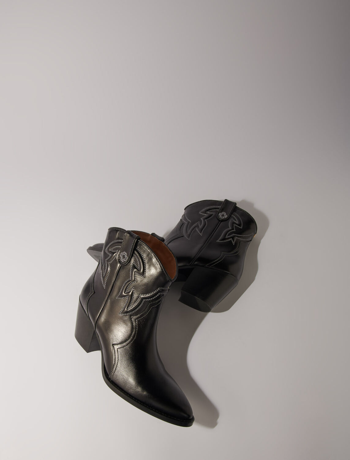 Leather cowboy ankle boots : Fall-Winter Collection color 