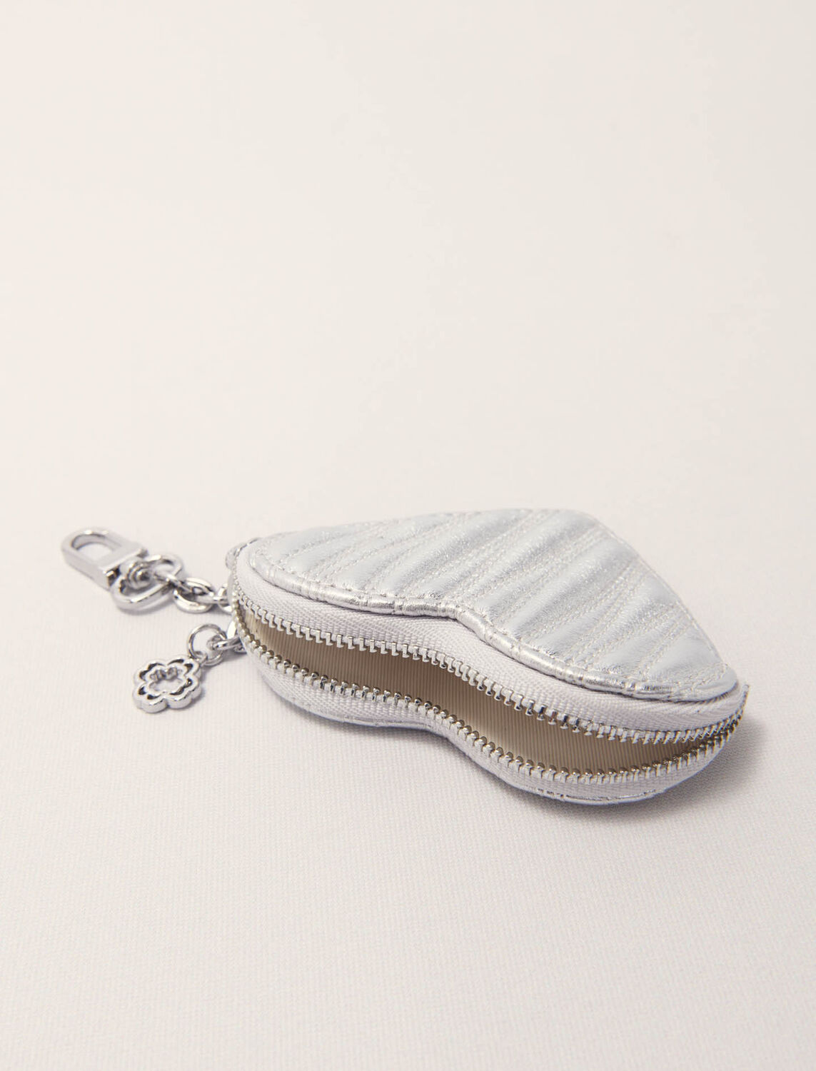 Quilted metallic heart purse : Other accessories color Silver