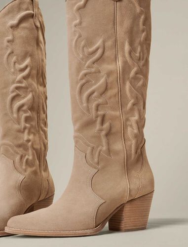 Embroidered leather cowboy boots : Booties & Boots color Beige