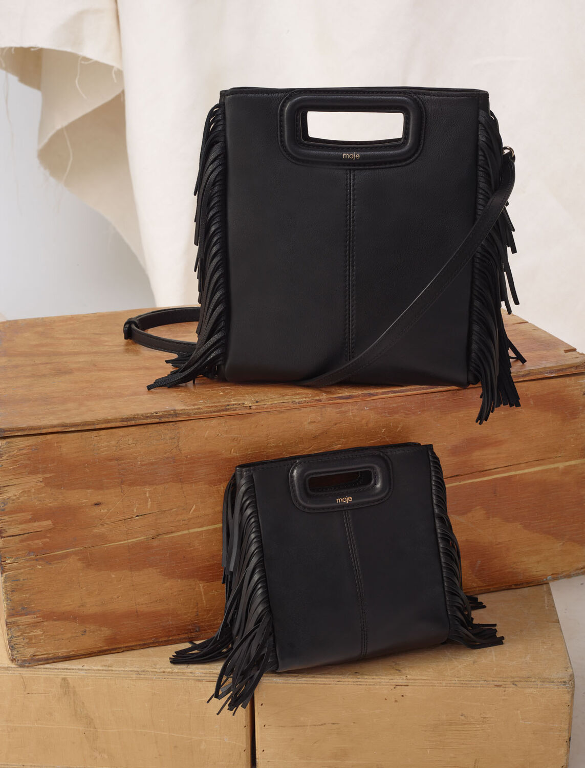 Smooth leather M bag with fringing : Bags color Black