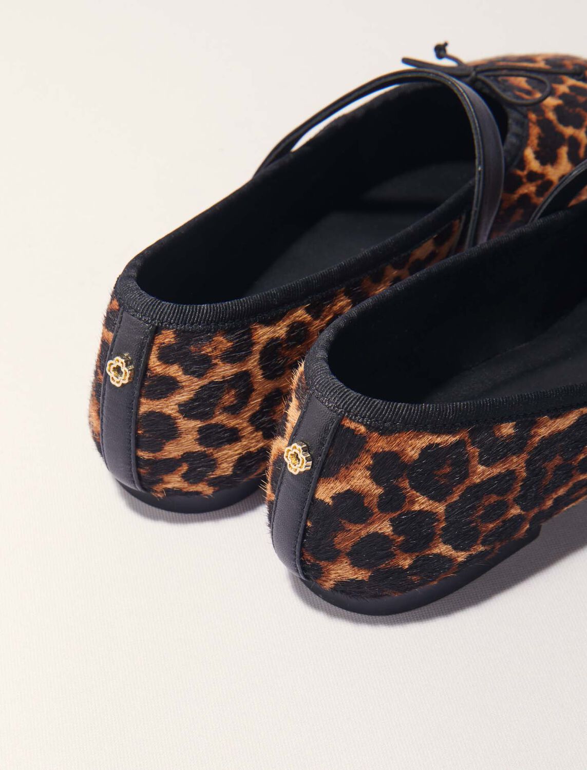 Leopard-effect leather ballet flats : Sling-Back & Sandals color Leopard print