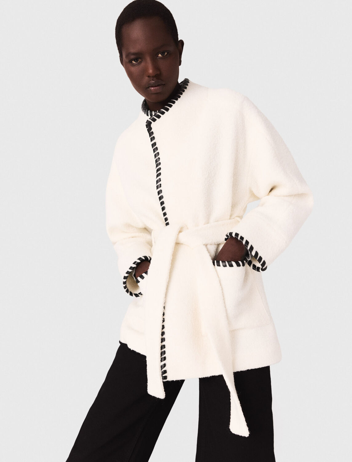 Lined coat with contrasting ribbon : Coats color Ecru / Black