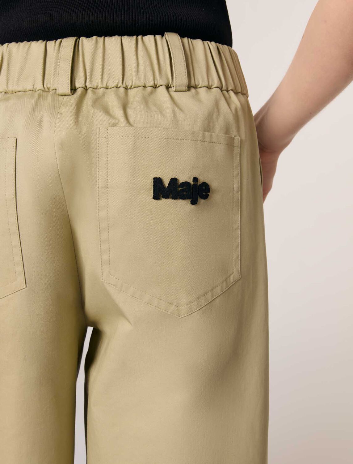 maje : Trousers & Jeans 顏色 卡其色/