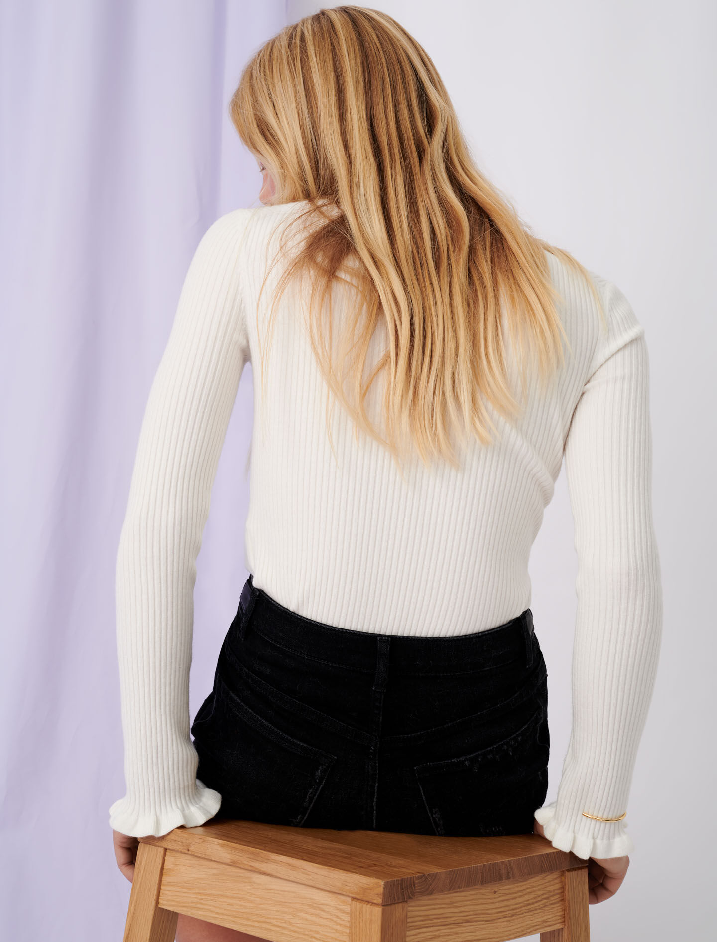 long sleeve light sweaters