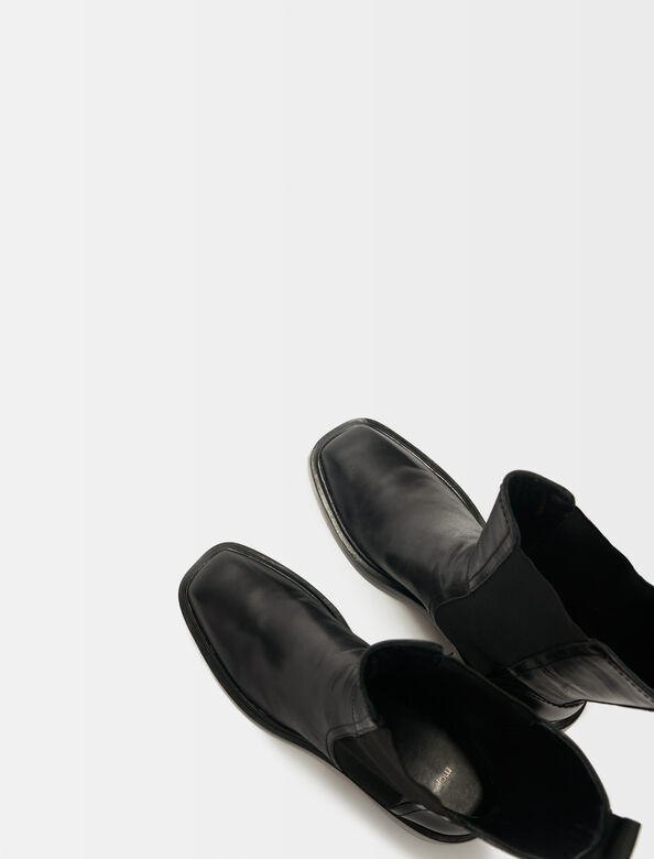 Black leather ankle boots and square toe : Booties & Boots color Black