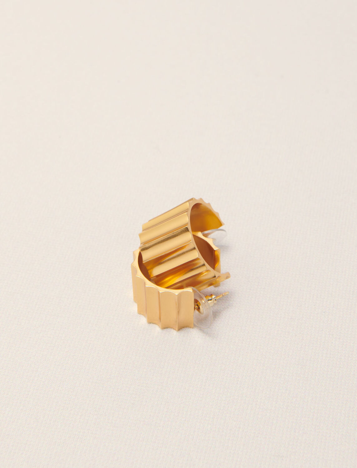 Tapered gold mini hoop earrings : Jewelry color Gold