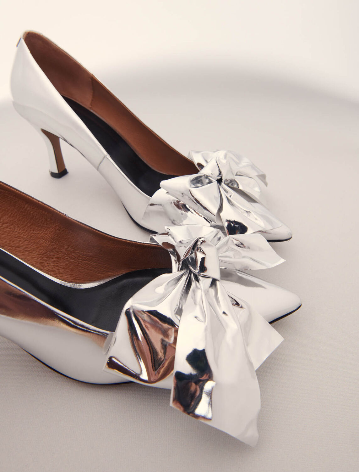Leather pumps with bow detail - null - MAJE